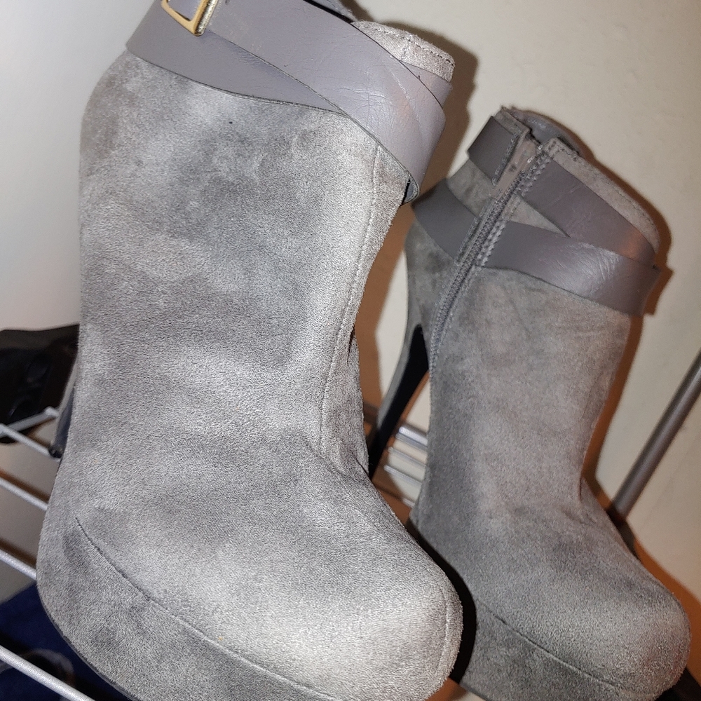 2 for $6 Size 9M grey suede high heel booties
